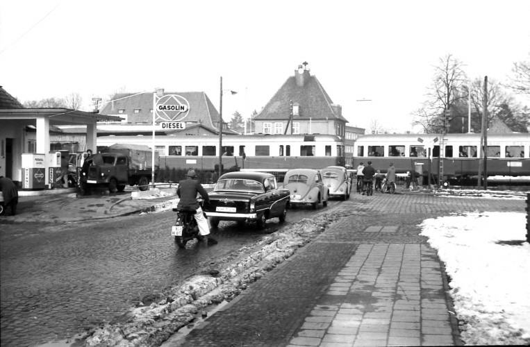 Bahnbergang Denekamper Strae Richtung Bahnhofstrae im Winter 1957